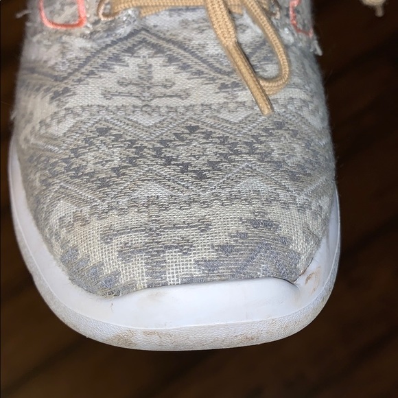 Vans - Picture 8 of 10